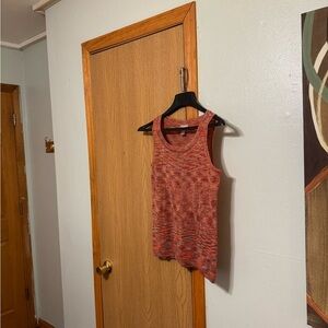 Chico's Size 1 (Medium) w/Metallic Accents Scoop Neck Sleeveless Knit Tank Top